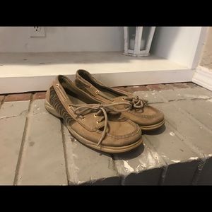 Women’s Sperry boat shoes